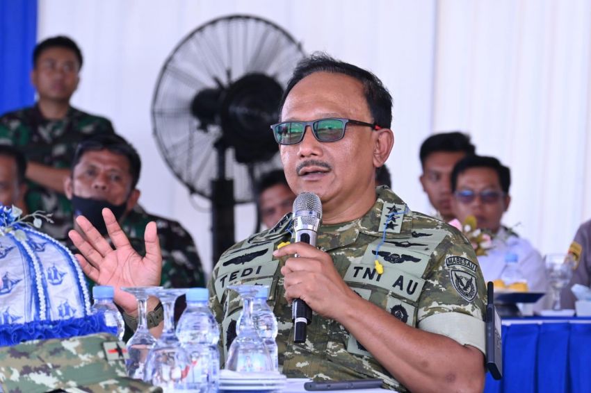 Danlanud Sultan Hasanuddin Dampingi Wakasau Tinjau PembangunanInfrastruktur Site Radar Takalar