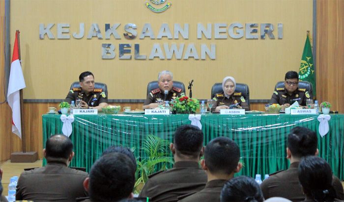 Kajati Sumut Harili Siregar Kunker ke Kejari Belawan, Tingkatkan Soliditas dan Solidaritas serta Kedisiplinan dalam Bekerja