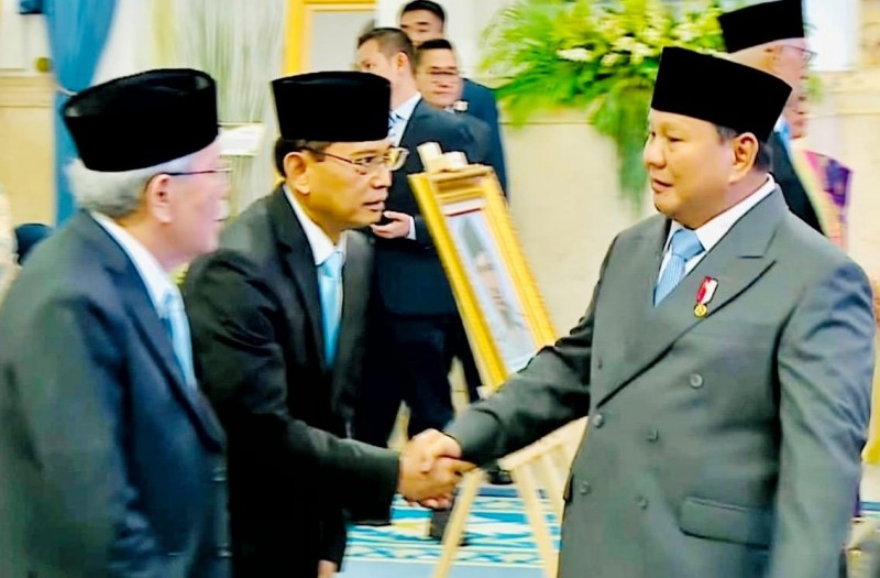 Tuan Rondahaim Saragih Garingging Dianugerahi Gelar Pahlawan Nasional oleh Presiden RI