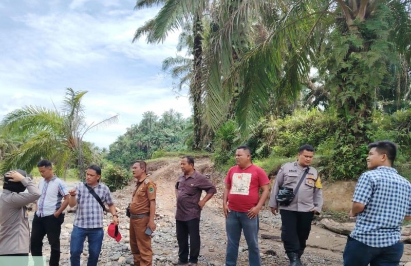 Polsek Nasembilan-sepuluh Tindaklanjuti Informasi Masyarakat, Dugaan Galian C di Sungai Si Pil-pil Desa Silumajang