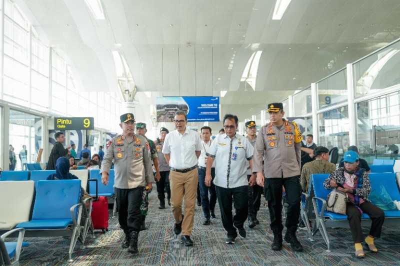 Kapolda Sumut Cek Pospam Nataru di Kualanamu