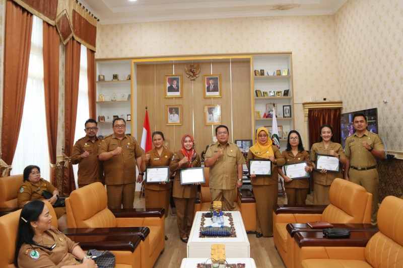 Puskesmas Terima Penghargaan dari Wali Kota, Puskesmas Raya Peringkat 1