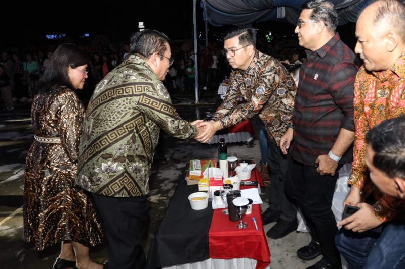 Wali Kota Wesly Silalahi Hadiri Acara Bagak Marnatal di Jalan DI Panjaitan