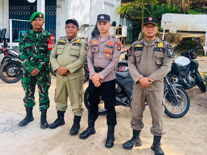 Babinsa Koramil 07/Tambelan dan Aparat Gabungan Patroli Bersama Jaga Kamtibmas Tetap Kondusi