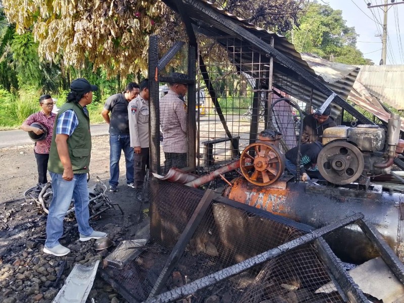 Polres Simalungun Langsung Evakuasi Korban dan Amankan TKP Kebakaran Bengkel