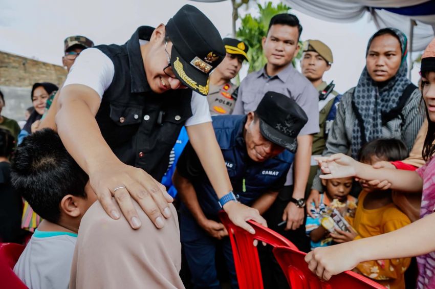 Rico Waas Beri Solusi Akta Hilang Akibat Banjir,  Evaluasi Puskesmas, dan Perbaikan Insfrastruktur