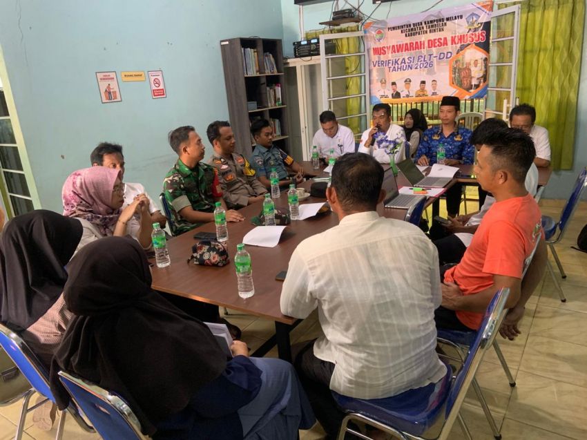 Babinsa Kampung Melayu Hadiri Musdes Khusus Penetapan Penerima BLT TA 2026, Jumlah Penerima Turun