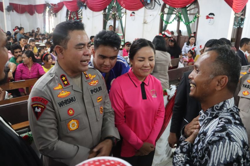 Kapolda Sumut Rayakan Natal Bersama Korban Bencana di Tapanuli Selatan