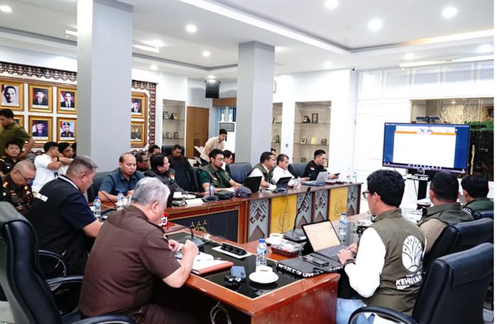 Kajati Sumut Ikuti Rakor Hasil Investigasi Awal Kondisi Lingkungan Pasca Bencana Banjir dan Longsor di Sumut, Aceh dan Sumbar