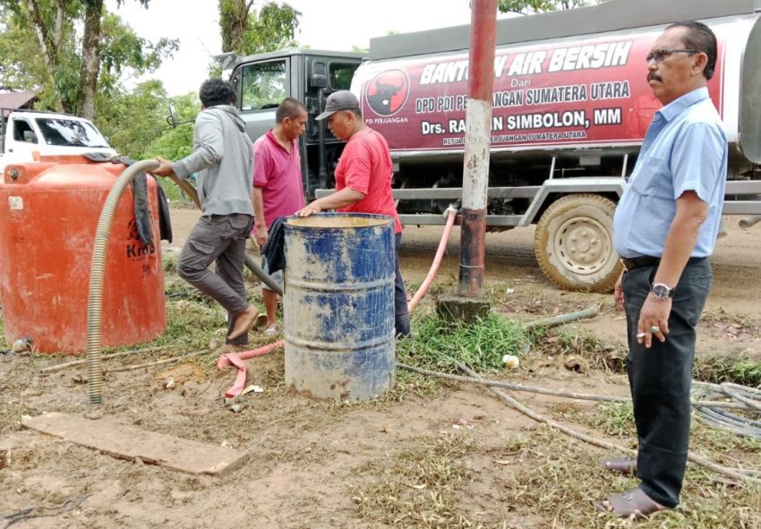 DPD PDI Perjuangan Sumut Salurkan 540 Ribu Liter Air Bersih bagi Warga Terdampak Bencana di Tapanuli Tengah