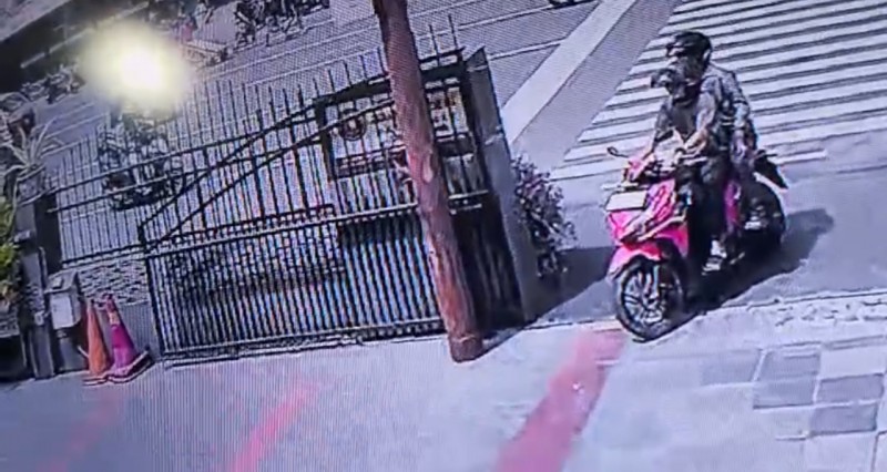 Sepeda Motor Seorang Guru SMP di Medan Raib di Gotong Maling