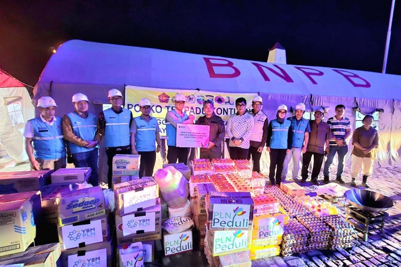 Wakil Bupati Tapanuli Utara Apresiasi Gerak Cepat PLN, Pulihkan Kelistrikan Sekaligus Salurkan Bantuan Pascabencana