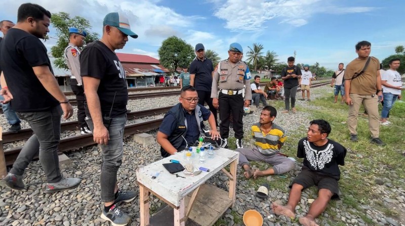 Polrestabes Medan Gerebek Sarang Narkoba Rel Tembung 2 Pelaku dan Drone Diamankan
