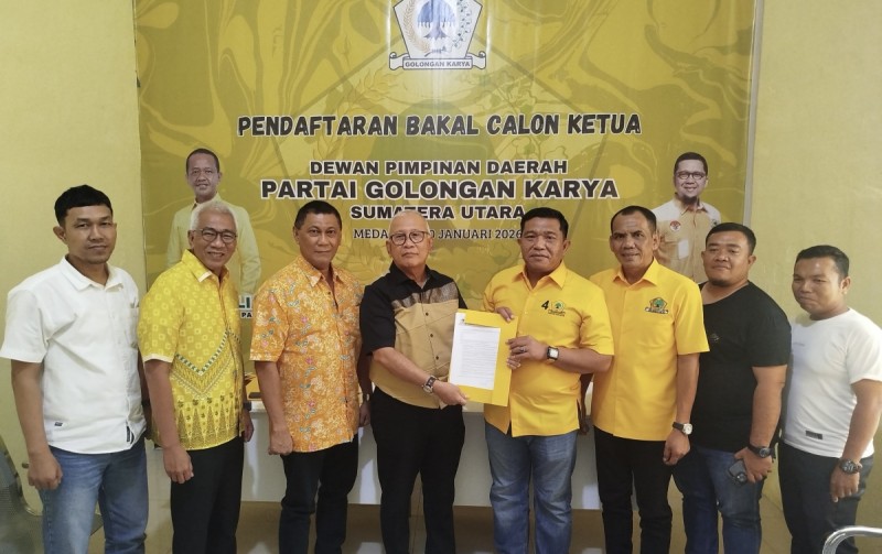 Andar Amin Harahap Ambil Formulir Calon Ketua Golkar Sumatera Utara