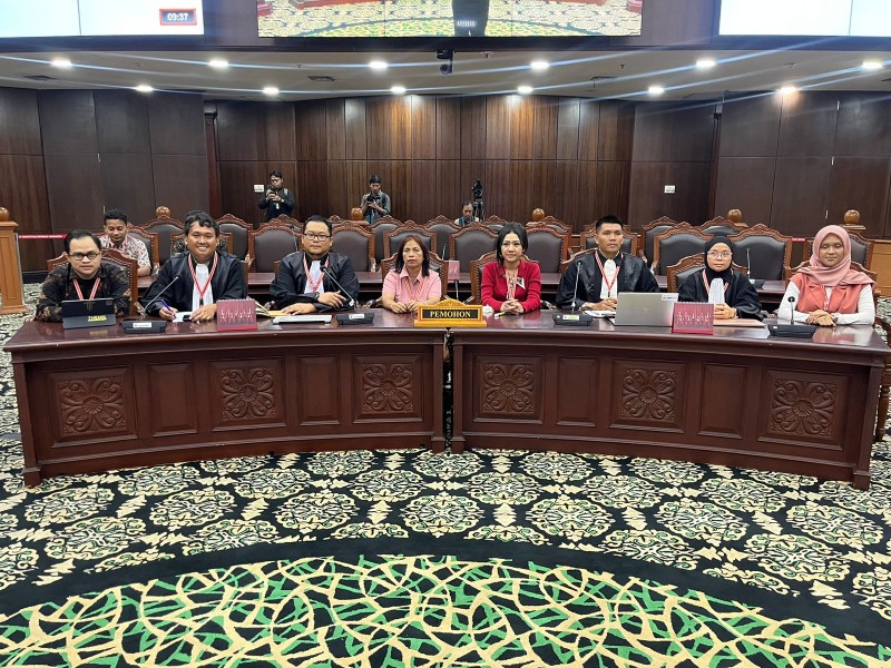 Mahkamah Konstitusi RI Sidangkan Permohonan Uji Materil Undang-undang Peradilan Militer Yang Diajukan Pemohon