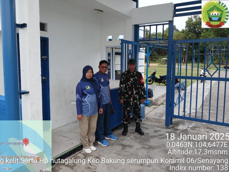 Babinsa Desa Tanjung Kelit Koramil 06/Senayang Gelar Patroli Bersama Syahbandar Lingga, Ciptakan Keamanan Pelabuhan