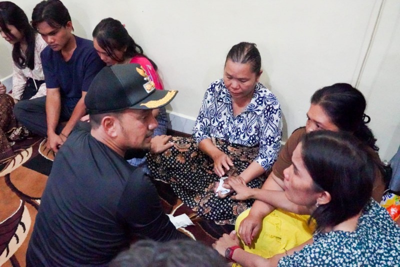 Keluarga Pedagang Pasar Gambir Dan Pasien RSKP Sambut Baik Kedatangan Walikota