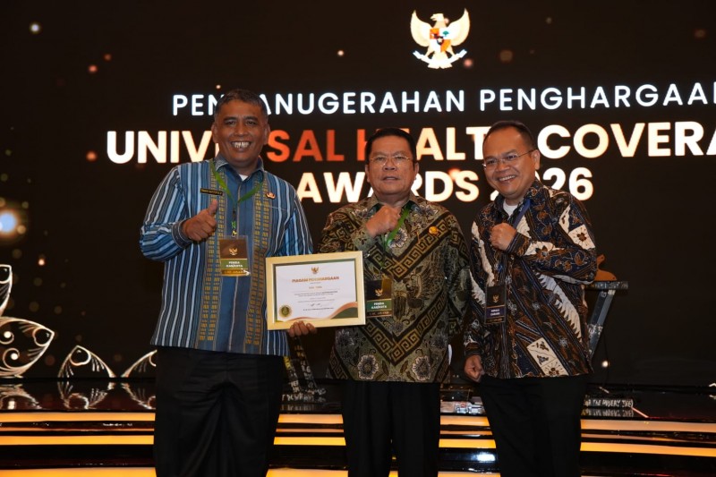 Wali Kota Siantar Terima UHC Award 2026 Kategori Pratama Melalui BPJS