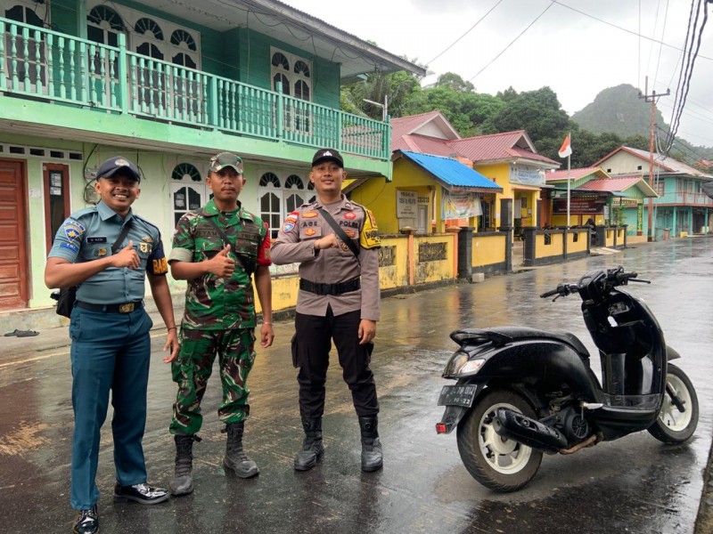 Patroli Gabungan TNI-POLRI : Pasca NATARU 2025-2026 Tambelan Tetap Kondusif
