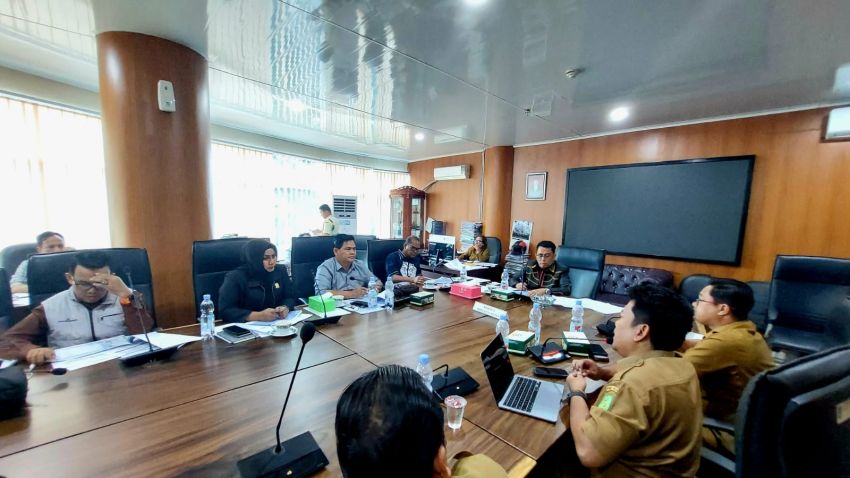 Lailatul Badri, Desak Dinas SDABMBK Pastikan Seluruh Parit Bebas Sampah dan Lumpur