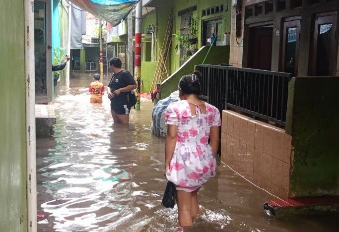Lokasi Banjir Ada Sudah Surut dan Masih Ada Genangan Air Cukup Tinggi di Jakarta