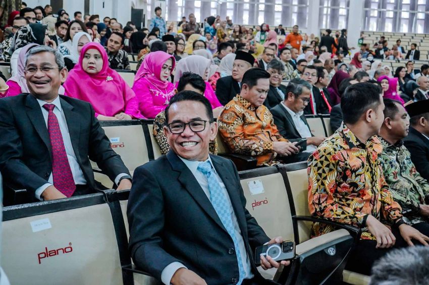 Hadiri Pelantikan Rektor USU,  Zakiyuddin Harahap Ucapkan Selamat kepada Muryanto