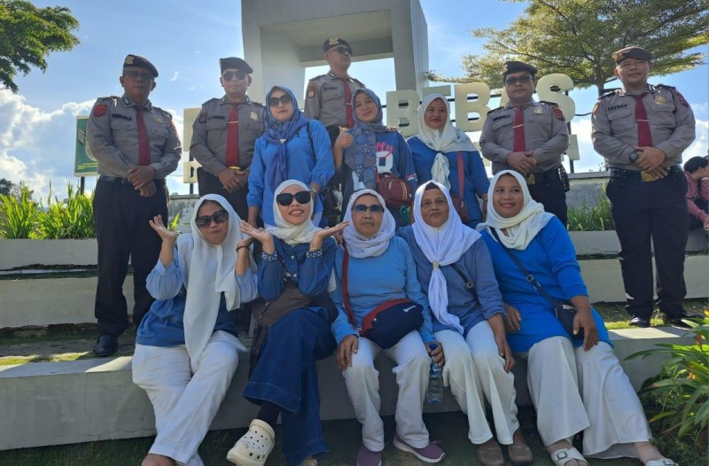 Liburan Makin Aman,, Sat Pam Obvit Laksanakan Patroli