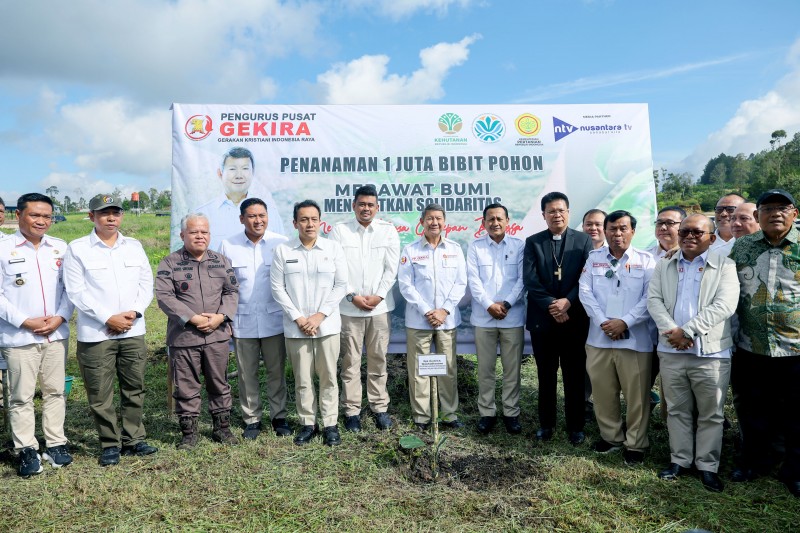 Tanam Satu Juta Pohon Bersama Utusan Khusus Presiden, Gubernur Sumut Bobby Tegaskan Menjaga Lingkungan Tugas Bersama