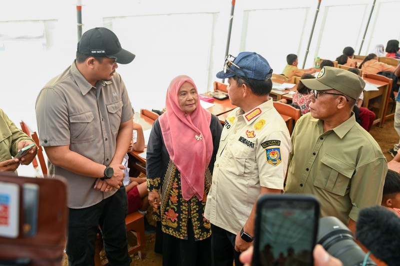Tinjau Normalisasi Sungai di Hutanabolon, Tito Karnavian Salut dengan Kinerja Bobby Nasution