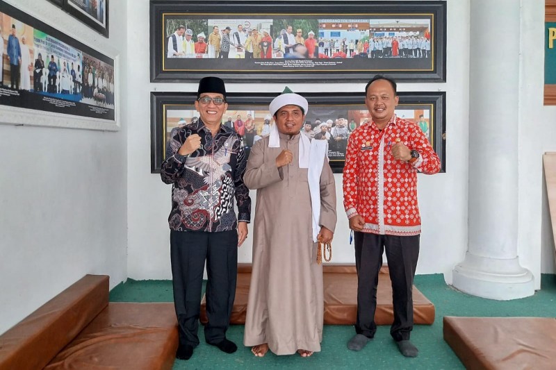 Wesly Silalahi Melalui Kabag Pembangunan Bantu Pembangunan Rumah Tahfiz Quran Haji di Simalungun