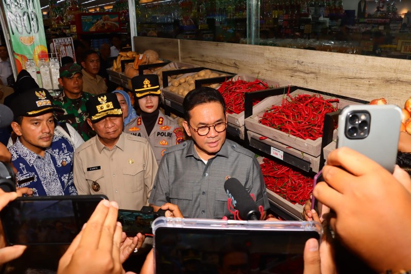 Heboh...,  Mendag Budi Santoso Blusukan ke Pasar Tebingtinggi