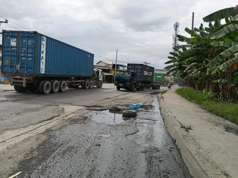 Tarif Masuk Naik, Ratusan Supir Trado demo