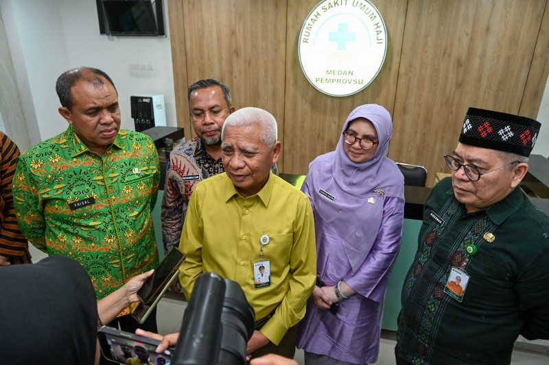 Pastikan Pelayanan Kesehatan Meningkat, Wagub Sumut Sambangi Pasien Kanker di RS Haji Medan