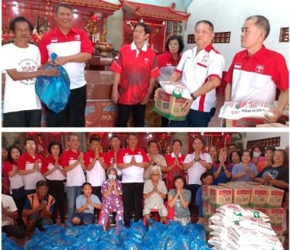 Sambut Imlek, PC InTi Labuhanbaru dan Sejumlah Yayasan Sosial Salurkan Bansos