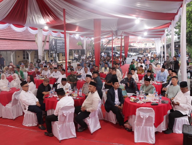 Kapolres Binjai Bersama Forkopimda dan Tokoh Agama Serta Mahasiswa Buka Puasa Bersama