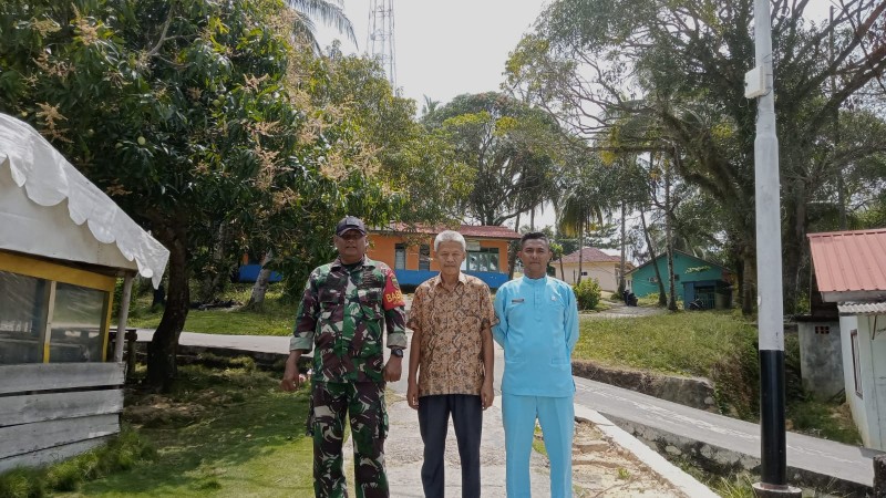 Melalui Patroli Bersama Babinsa Pulau Batang Semakin Di Hati Masyarakat, Dan Warga Lebih Aman
