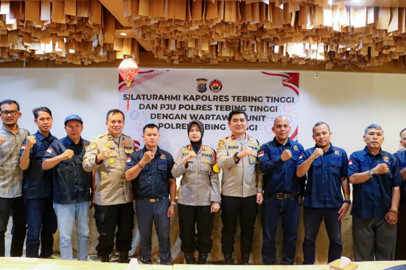 Silaturahmi Kapolres Tebinginggi Dengan Wartawan:  "Pers Sebagai Mitra Strategis Polri"