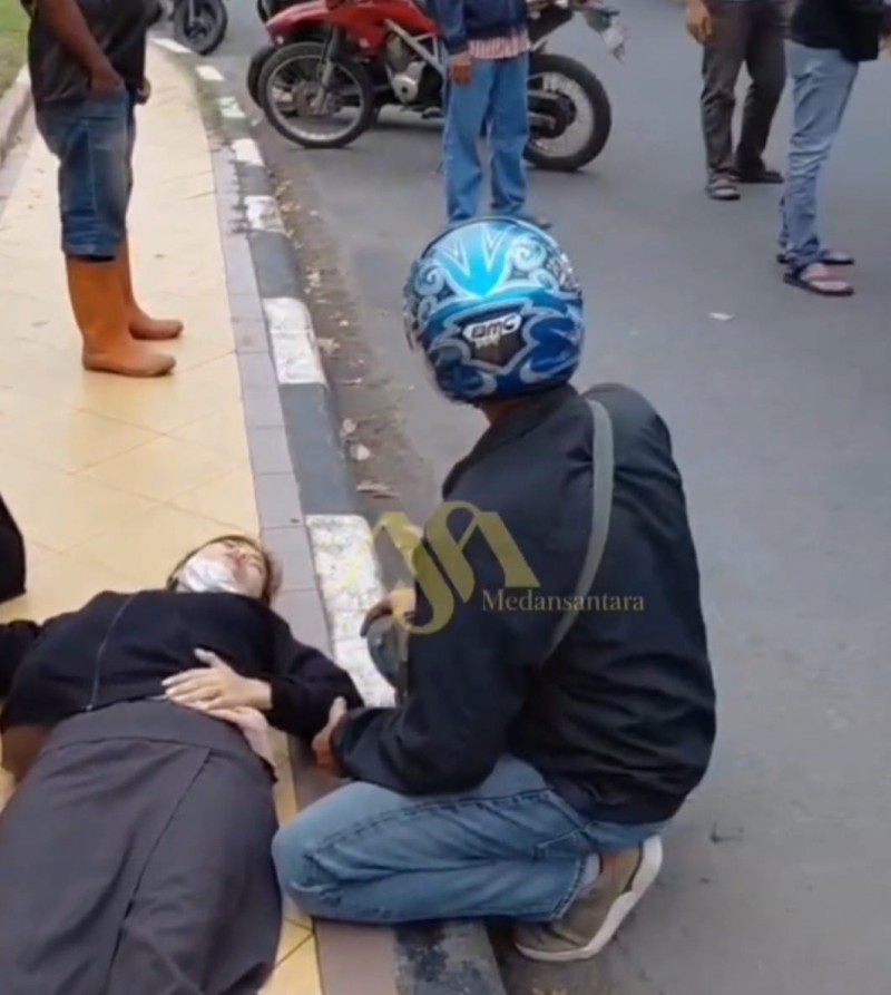 Kader Pemuda Pancasila Medan Polonia Sigap Evakuasi Korban Lakalantas di Jalan Mongonsidi