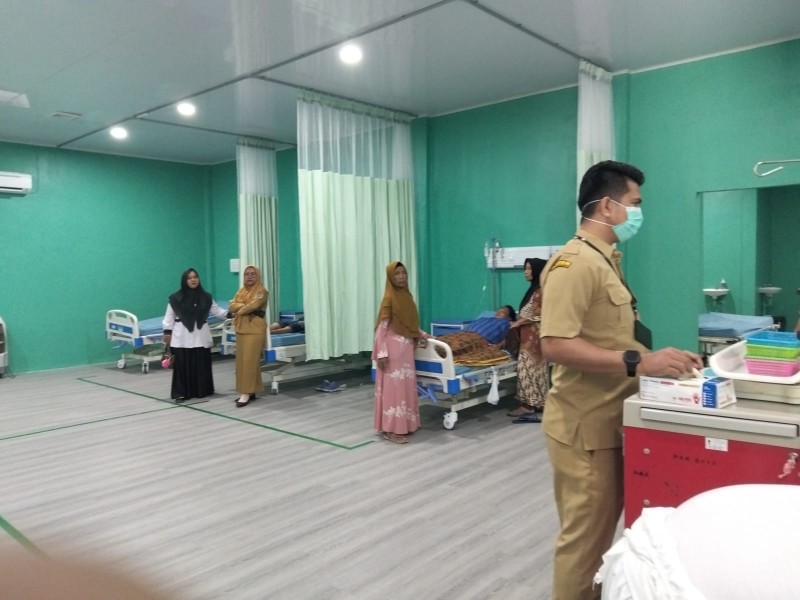 Dari Rumah Swadaya hingga Pagar Sekolah, Brimob Hadir Dampingi Warga Tolang Julu