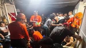 Petugas Penjaga Pantai Menemukan Tiga Jenazah daro 40 Orang