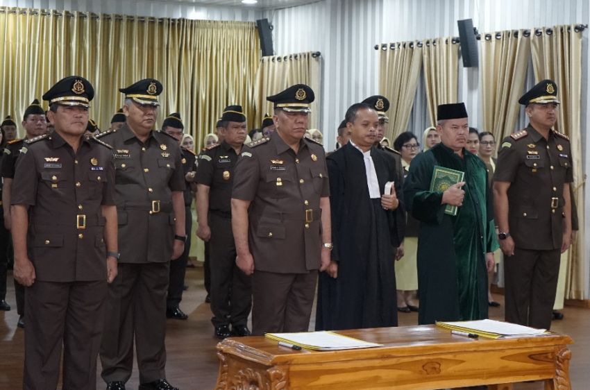 Lantik 2 Asisten dan Kajari Medan, Kajati Sumut Berpesan Jaga Marwah Institusi