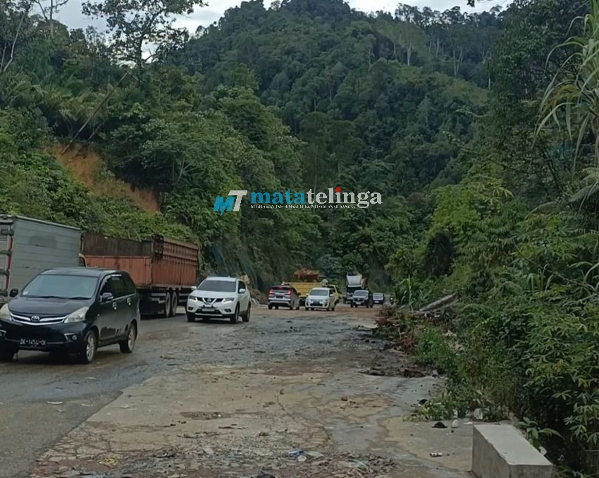 Sempat Lumpuh Akibat Longsor, Jalur Sibolga-Tarutung Kembali Bisa Dilalui
