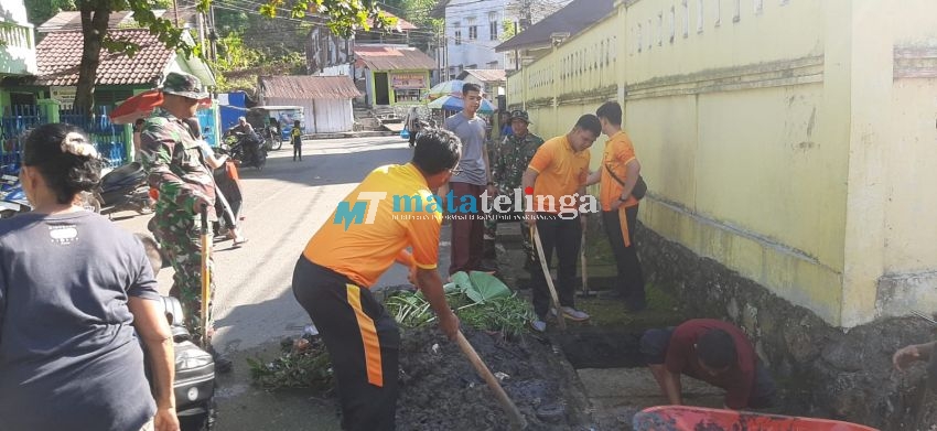 Sukseskan Gerakan ASRI, Forkopimda Sibolga Gotong Royong Massal Bersama Warga
