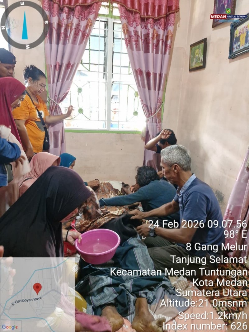 Cari Daun di Pinggir Sungai, Lansia Hanyut di Sungai