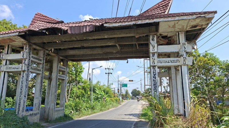 Atasi Macet, Pemkab Simalungun Bongkar Gapura Perbatasan Siantar-Saribudolok Demi Kelancaran Lalu Lintas