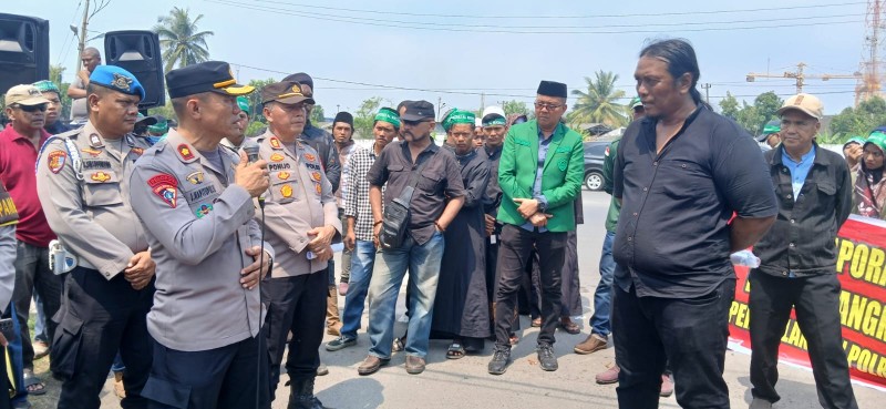 FIB Gelar Aksi Peduli Al Washliyah Tuntut Polres Belawan Tidak Lagi Tunda Pengamanan Eksekusi Lahan 32 Hektar