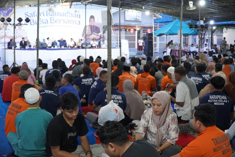 Warga Binaan Rutan Medan Buka Puasa Bersama Keluarga. 1.543 orang berkumpul di Safari Ramadhan Penuh Makna