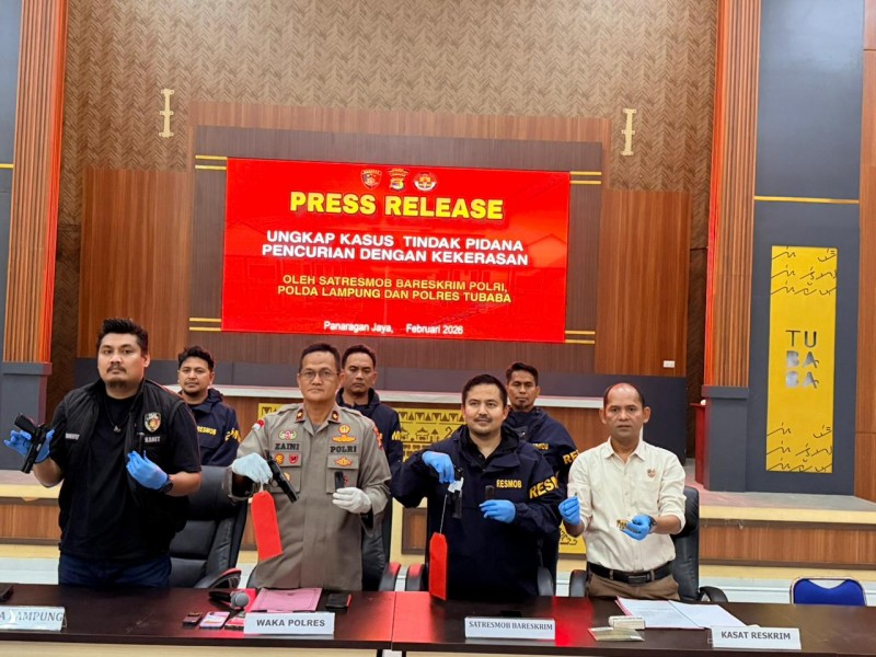 Kawanan Bersenpi Rampok Truk Sembako Rp800 Juta Dibekuk