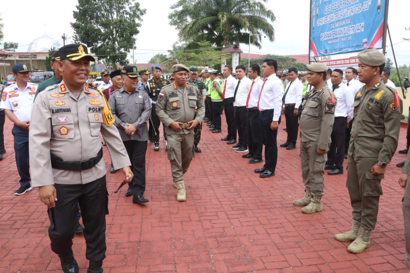 Kapolres Simalungun AKBP Marganda Aritonang Pimpin Apel Gelar Pasukan Ops Ketupat Toba 2026: 161.243 Personel Gabungan Siap Amankan Mudik Idul Fitri 1