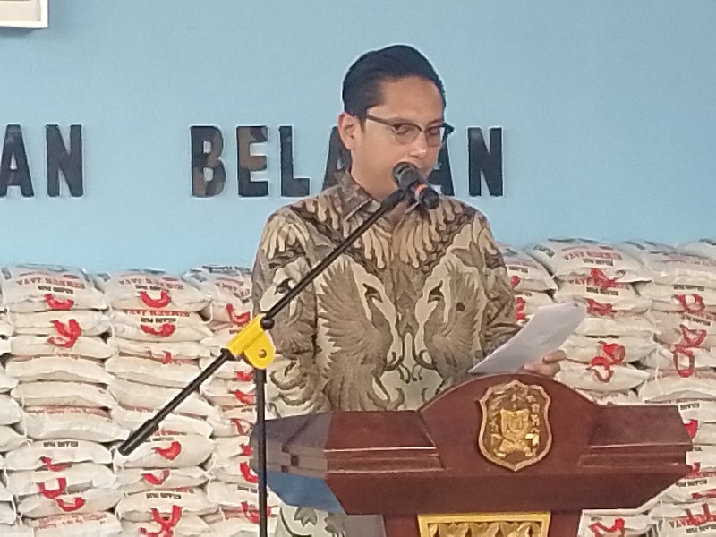 Berbagi 1.000 Paket Ramadhan di Belawan